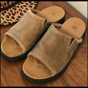 ARIAT Women’s Leather Bridgeport Sandals Size 8B